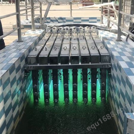 7万吨污水处理厂冀陆诚牌明渠紫外消毒模块系统LC320—8—32