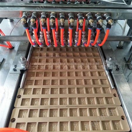 厂家供应小型糖果成型机 小产量糖果浇注生产线 实验室硬糖软糖成型加工设备 上海合强直销