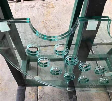 厂家生产定制10厘钢化白玻璃各种厚度白玻璃钢化超白玻璃钢化
