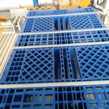 围板箱焊接设备 围板箱设备 围板箱后段加工设备 蜂窝板围板箱加工设备