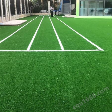 柳州鱼峰丙烯酸网球场草坪绿地仿真地毯运动场橡胶跑道